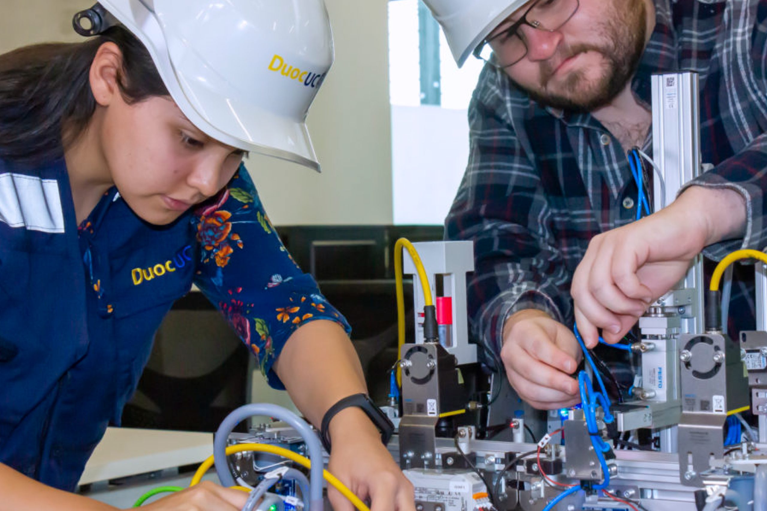 La-minería-transforma-la-sala-de-clases-Compromiso-Minero